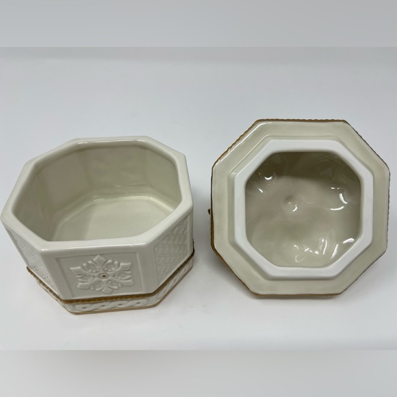 FITZ AND FLOYD: Snowy Woods Lidded Box. Holiday Decor. Vintage. Original box. - Picture 2 of 7